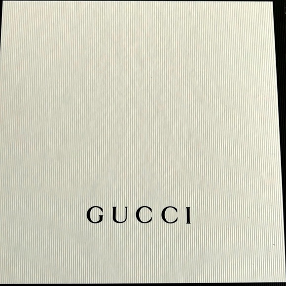 Double G Gucci belt in mint condition. main image 5